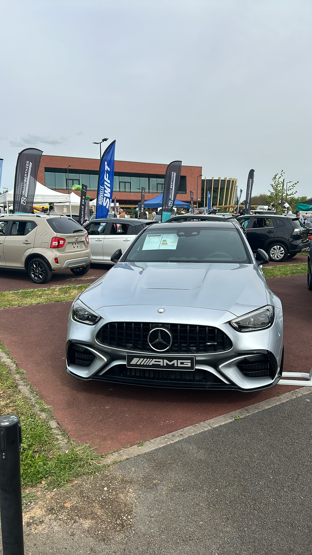 Véhicule capturé pour SALON DE L'AUTO ET DE LA MOBILITÉ