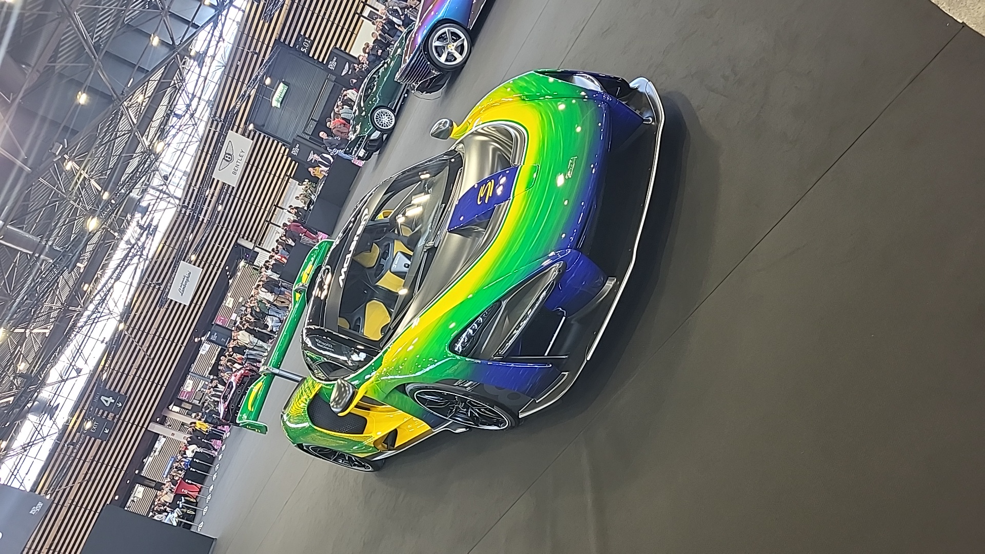 Image de Apexzero20 pour Salon automobile de lyon Véhicule capturé pour Salon automobile de lyon