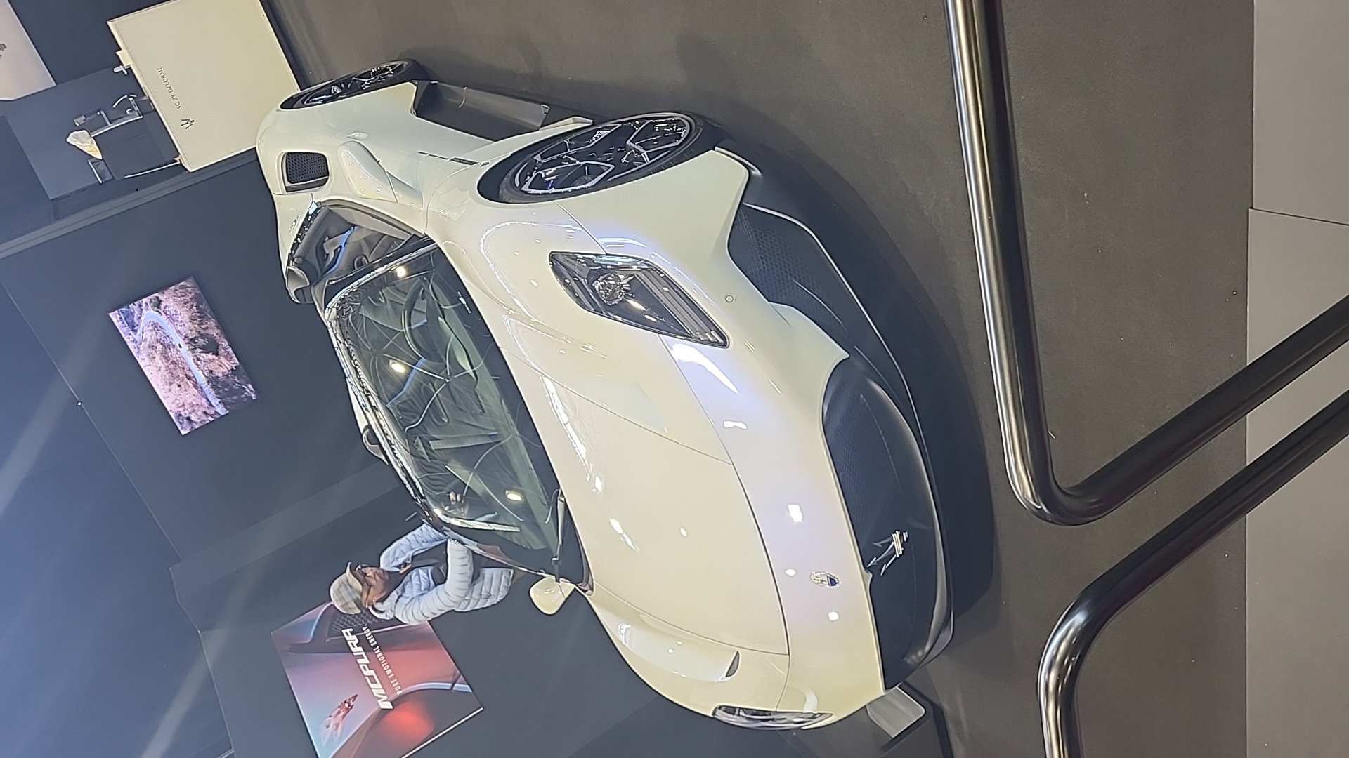 Image de Apexzero20 pour Salon automobile de lyon Véhicule capturé pour Salon automobile de lyon