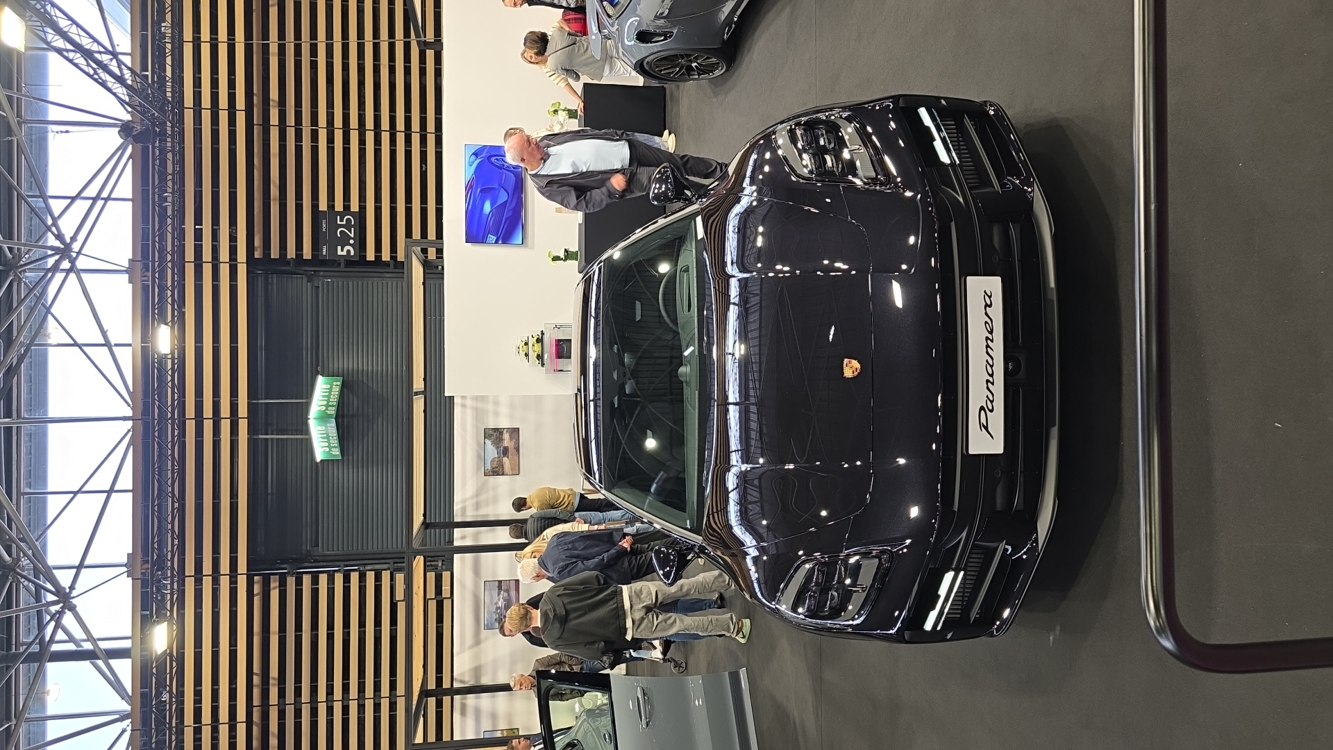 Image de Emma pour Salon automobile de lyon Véhicule capturé pour Salon automobile de lyon