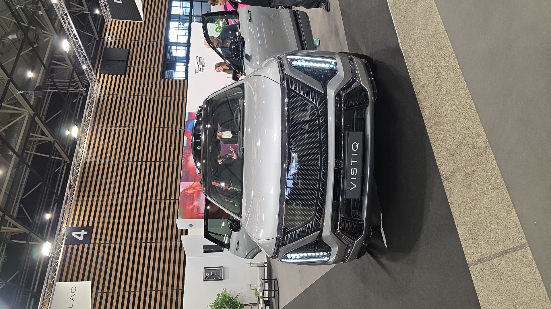 Image de Emma pour Salon automobile de lyon Véhicule capturé pour Salon automobile de lyon