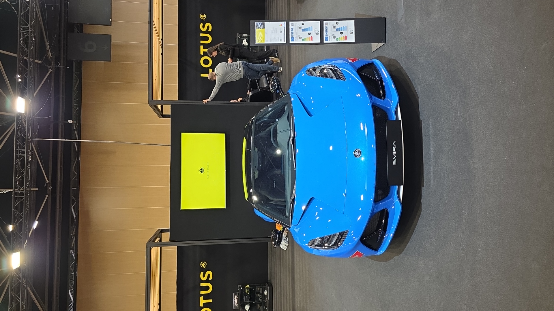 Image de Emma pour Salon automobile de lyon Véhicule capturé pour Salon automobile de lyon