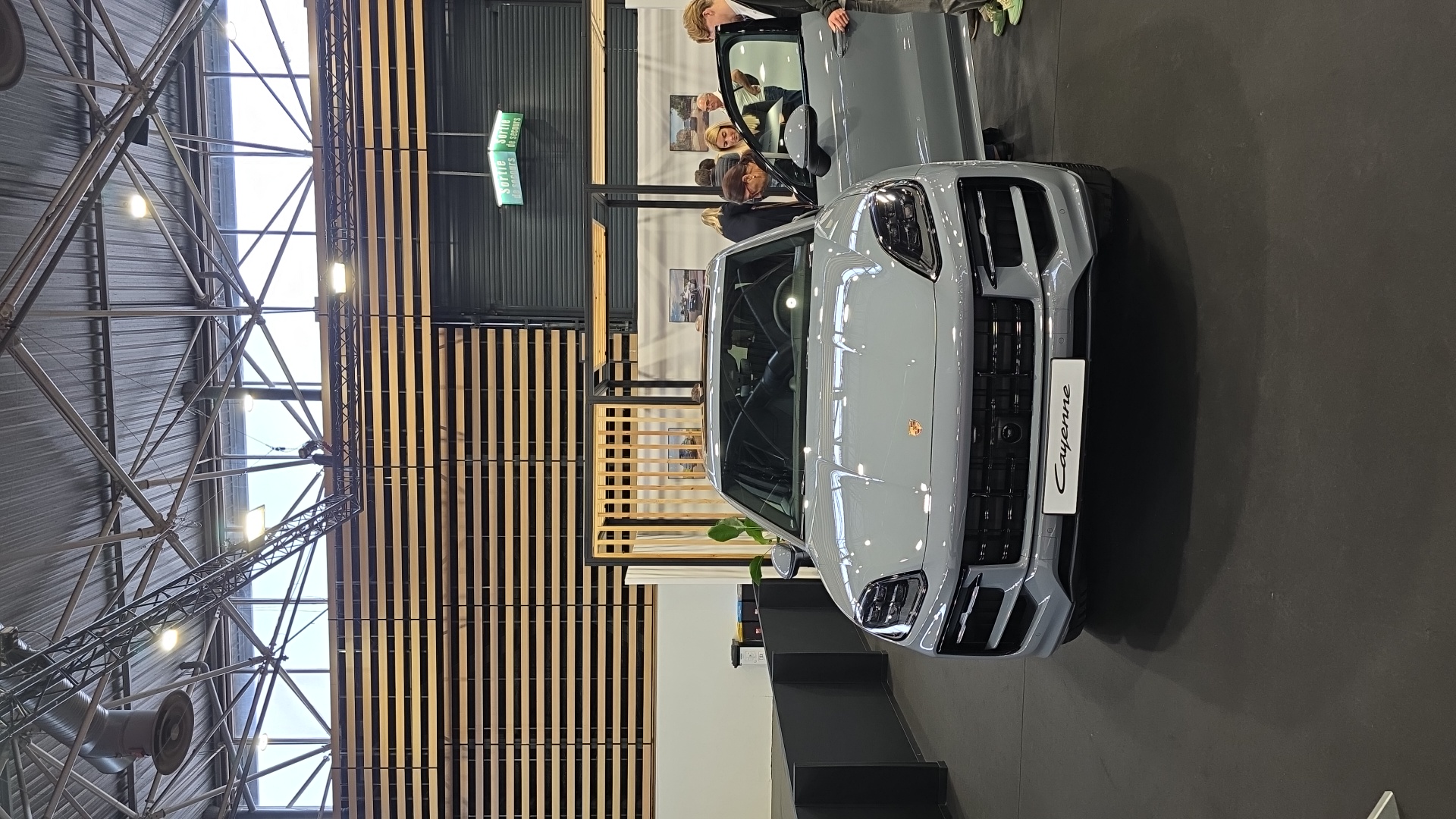 Image de Emma pour Salon automobile de lyon Véhicule capturé pour Salon automobile de lyon