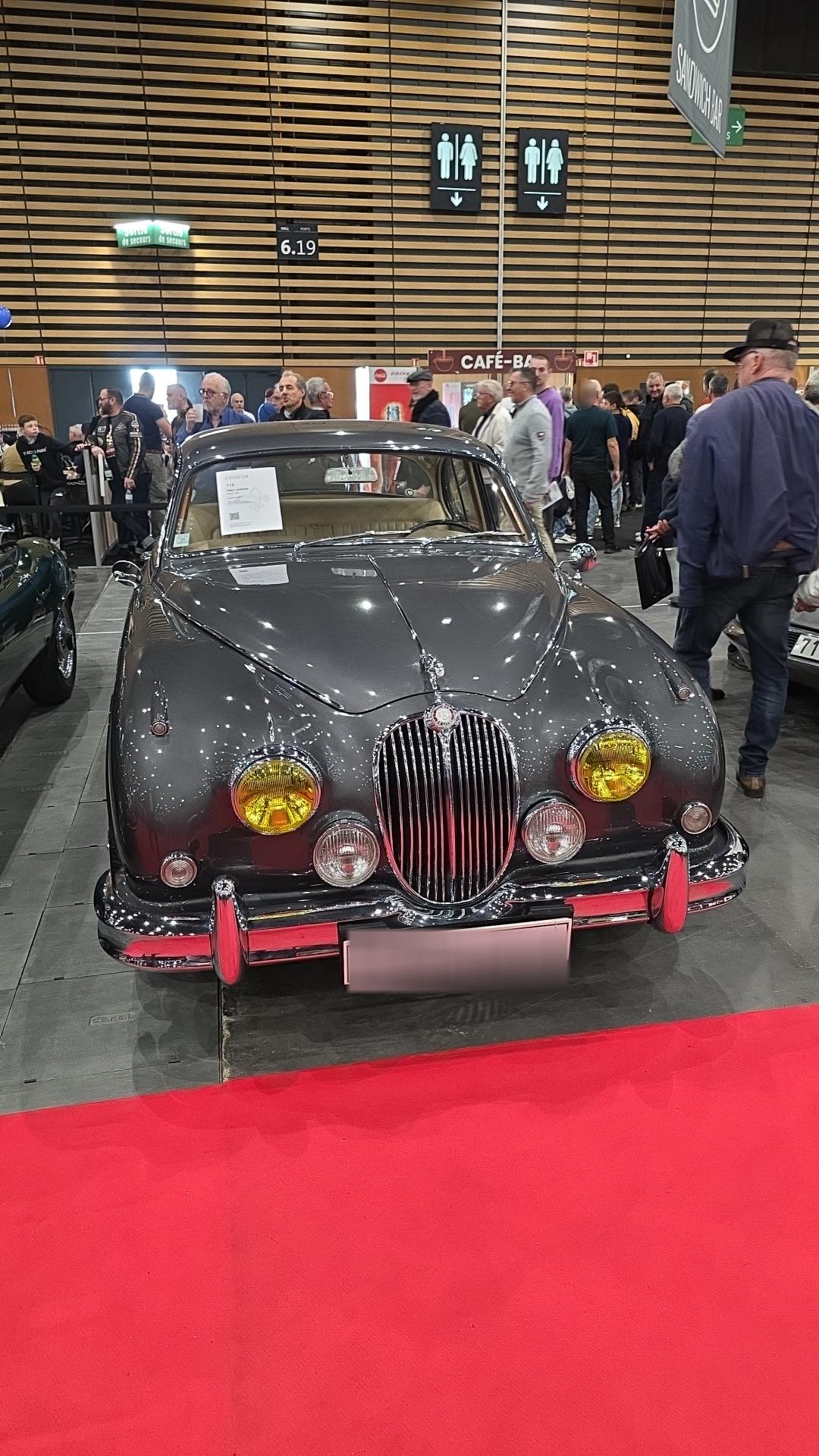 Véhicule capturé pour Époque auto 2025