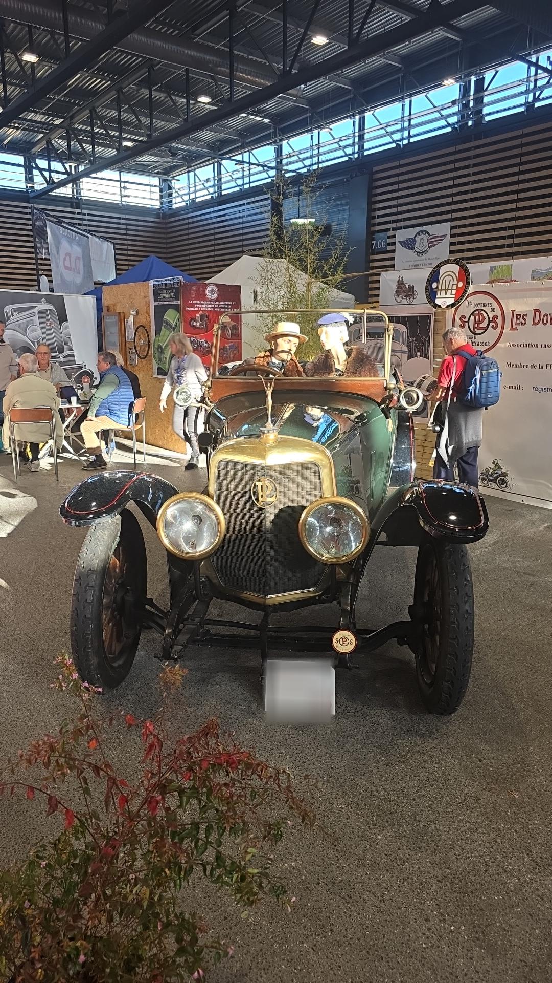 Véhicule capturé pour Époque auto 2025