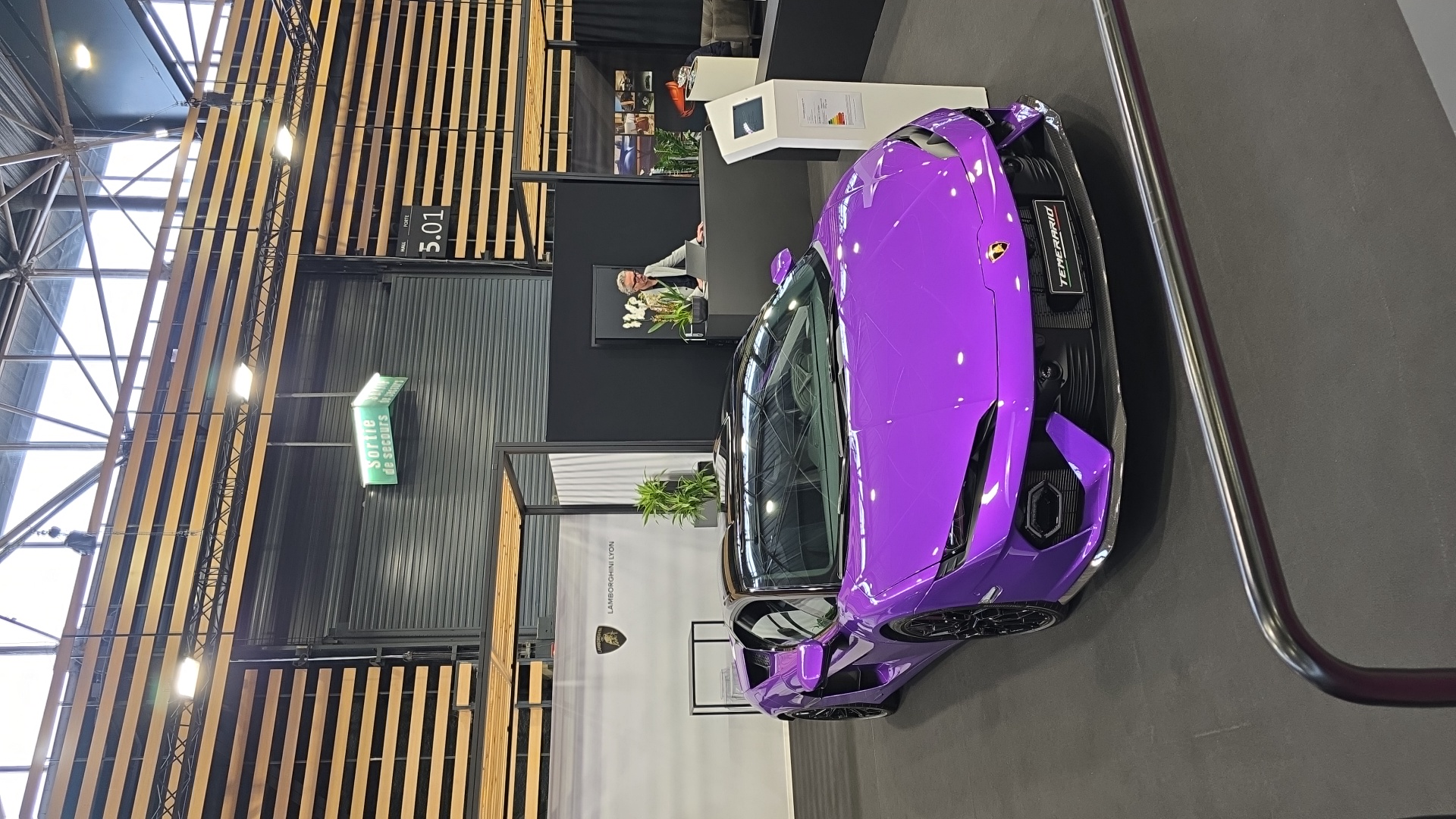 Image de Emma pour Salon automobile de lyon Véhicule capturé pour Salon automobile de lyon