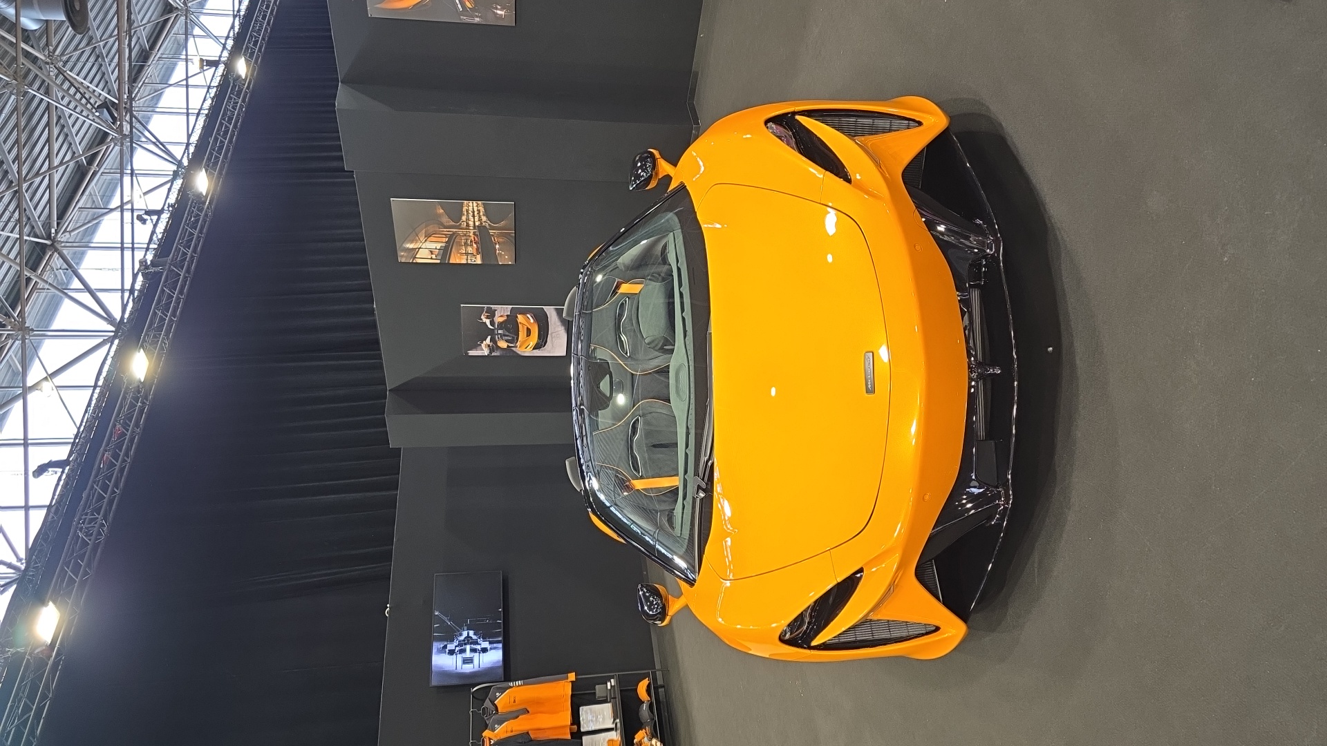 Image de Emma pour Salon automobile de lyon Véhicule capturé pour Salon automobile de lyon