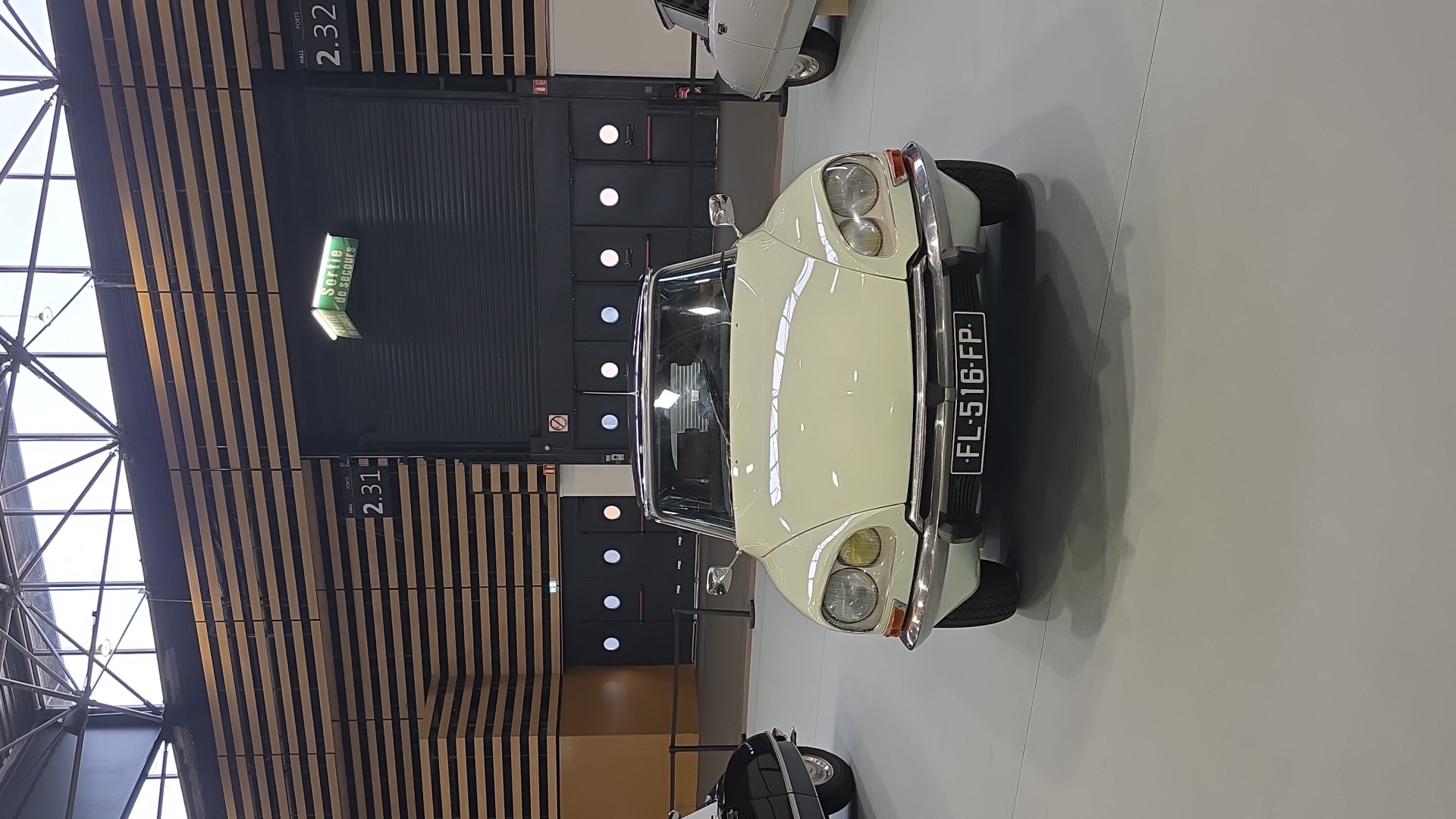 Image de Emma pour Salon automobile de lyon Véhicule capturé pour Salon automobile de lyon