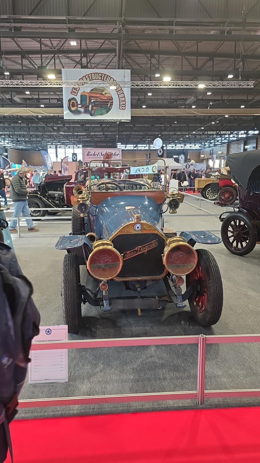 Véhicule capturé pour Époque auto 2025