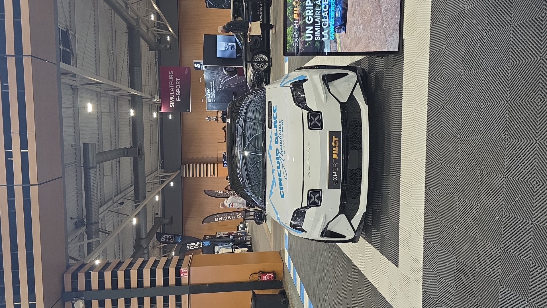 Image de Emma pour Salon automobile de lyon Véhicule capturé pour Salon automobile de lyon