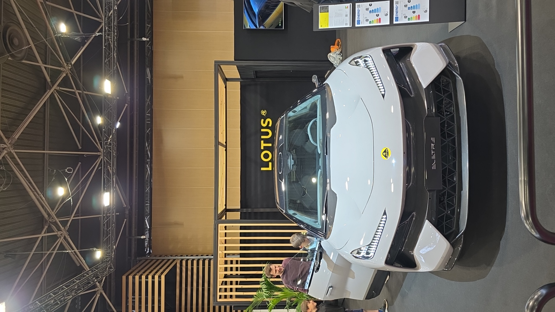 Image de Emma pour Salon automobile de lyon Véhicule capturé pour Salon automobile de lyon