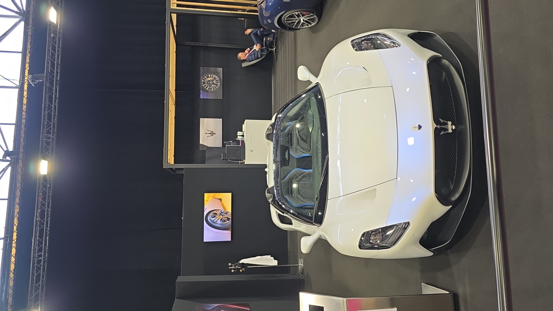 Image de Emma pour Salon automobile de lyon Véhicule capturé pour Salon automobile de lyon