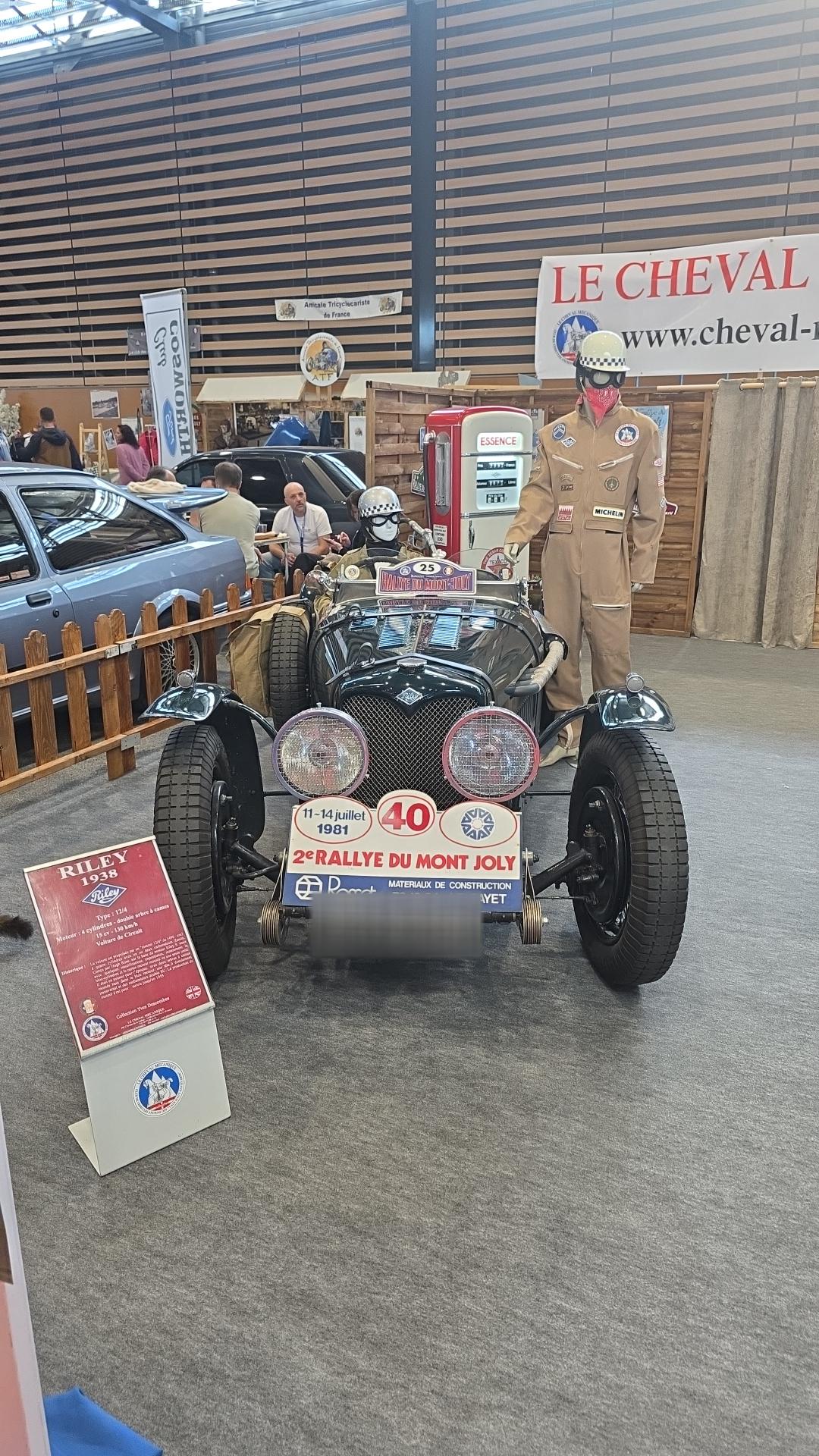 Véhicule capturé pour Époque auto 2025