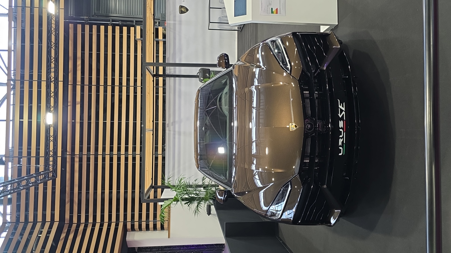 Image de Emma pour Salon automobile de lyon Véhicule capturé pour Salon automobile de lyon