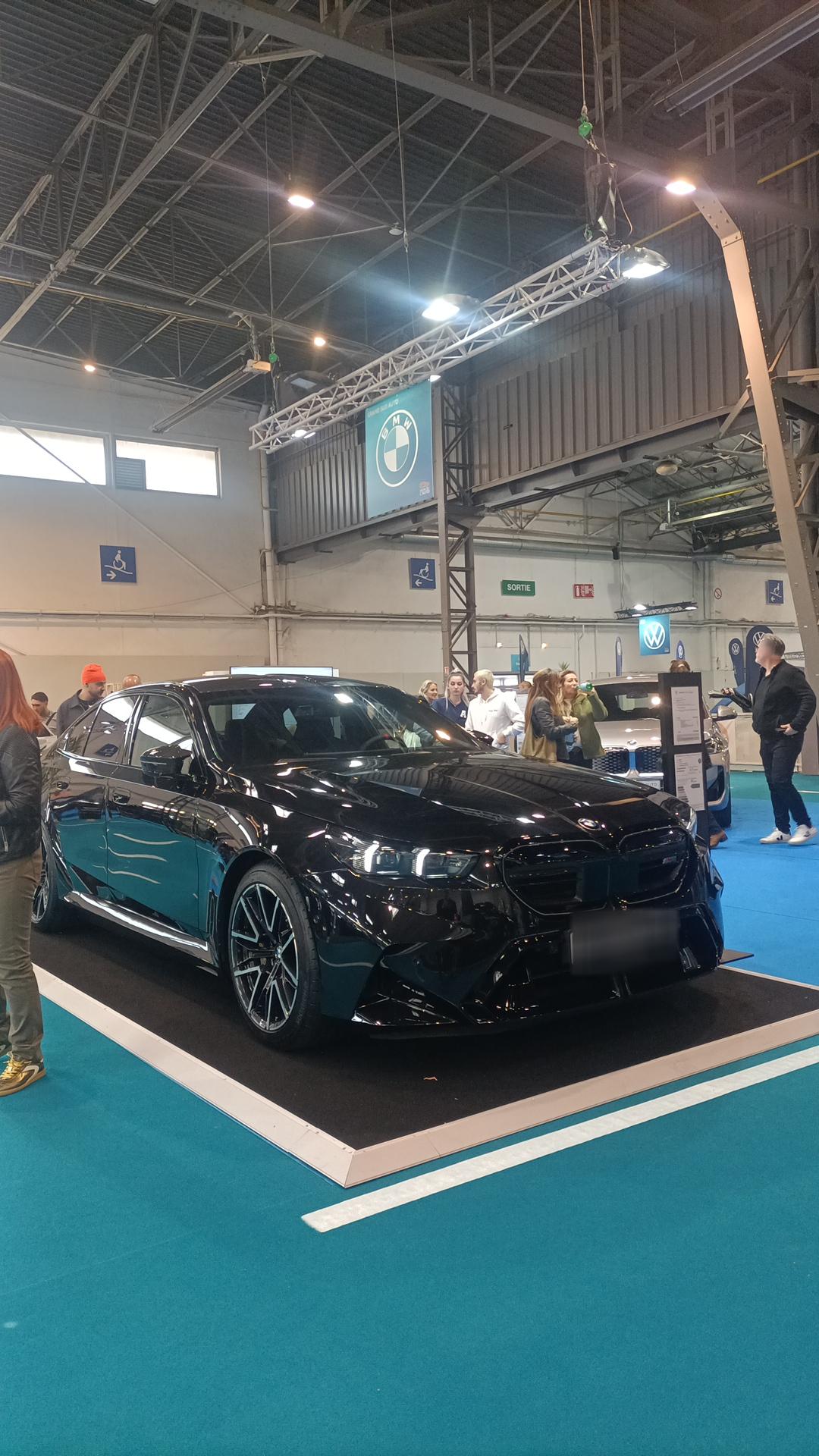 Véhicule capturé pour Salon de l'auto marseille